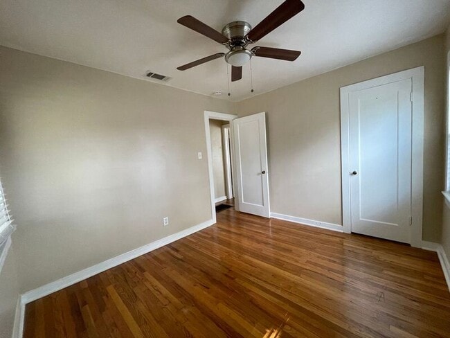 Building Photo - 1918 E Main St