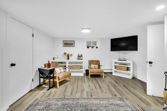 Building Photo - 25 Cottage Grove Rd