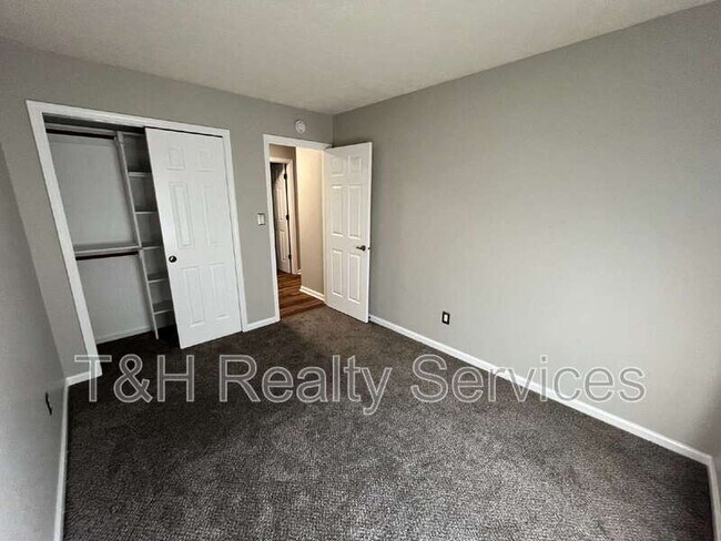 Building Photo - 860 Sable Ridge Dr