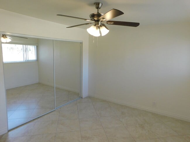 Building Photo - Spacious 5 Bed, 2 Bath one story house in the city of Orange.