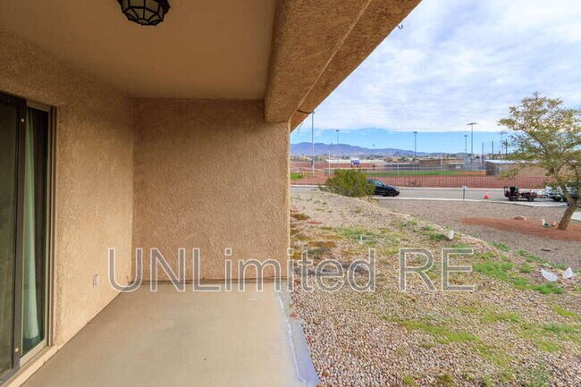 Building Photo - 2470 Constellation Dr