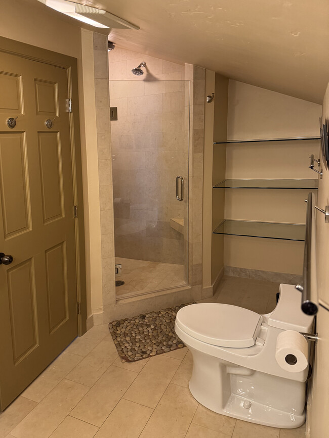 Master Bathroom - 1881 Lions Ridge Loop