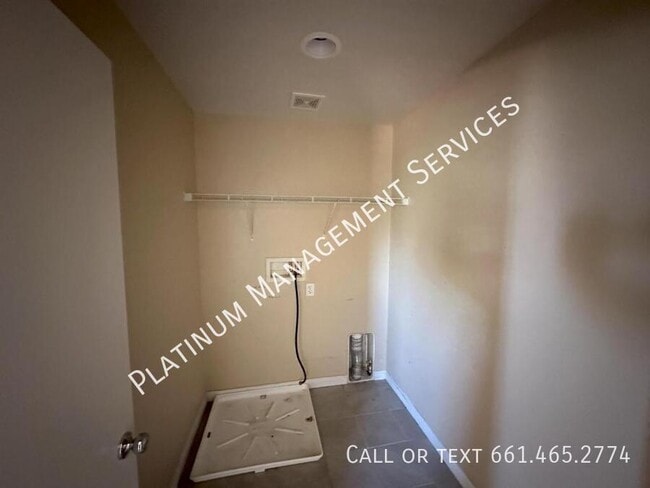 Building Photo - 37230 Queen Anne Pl