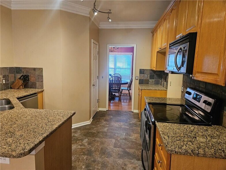 Building Photo - 2545 Cobble Creek Ln