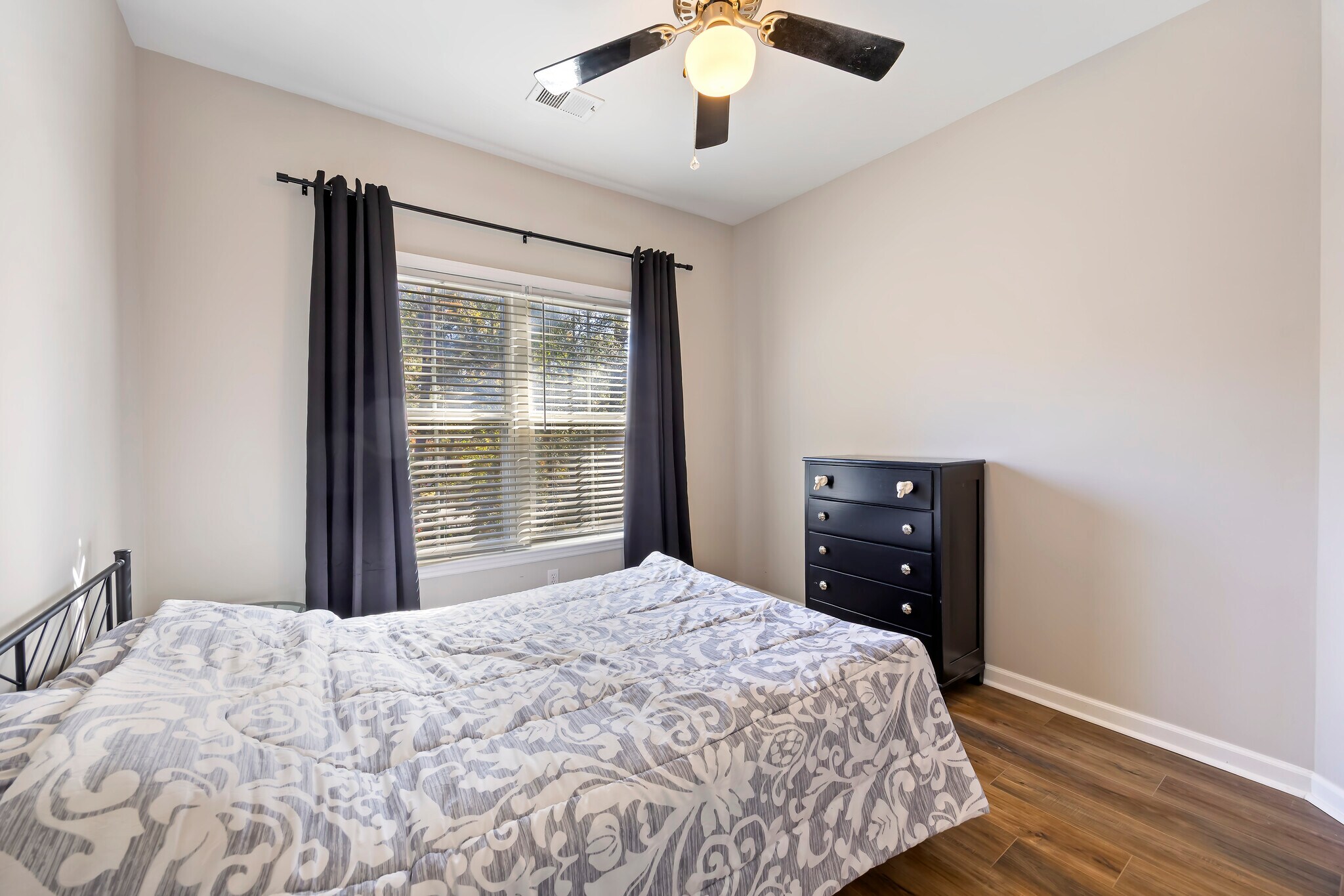 Guest bedroom - 4 Jib Sail Ct