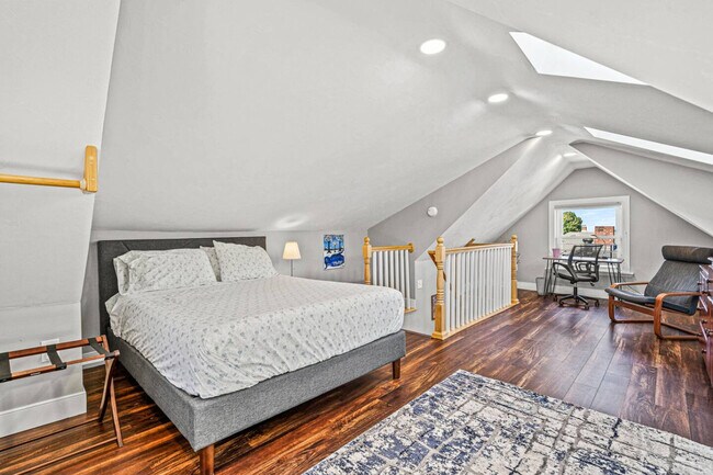 Building Photo - 146 Vassall St