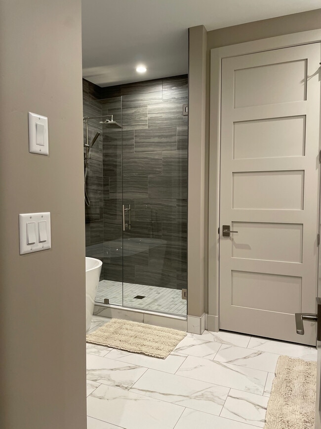 Building Photo - 31 Highnoon Way