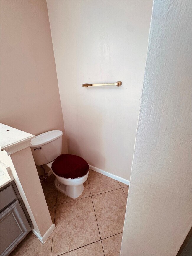 Building Photo - 14810 Rancho Vista Dr