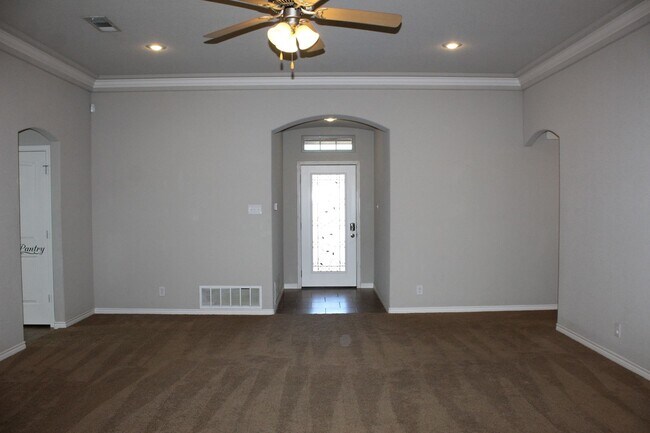 Building Photo - 5 BEDROOM, BELTON ISD