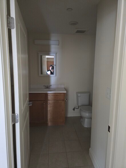 Building Photo - 152 N Main St