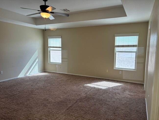 Building Photo - Southwest 5 bd 3 full bath with 2 car gara...