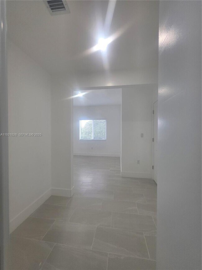 Building Photo - 21210 SW 119th Ave