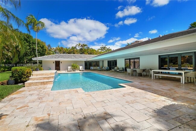 Building Photo - 7322 Vistalmar St