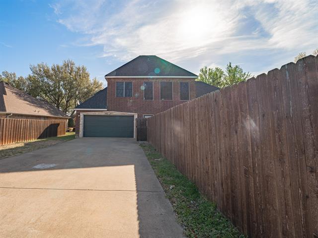 Building Photo - 210 Sendero Dr