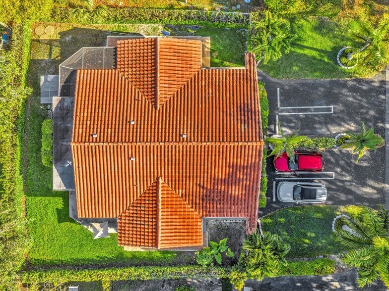 Building Photo - 3880 NW 79th Ave