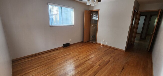Building Photo - 501 E 89th St