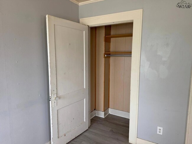 Building Photo - 1818 Collins Ave