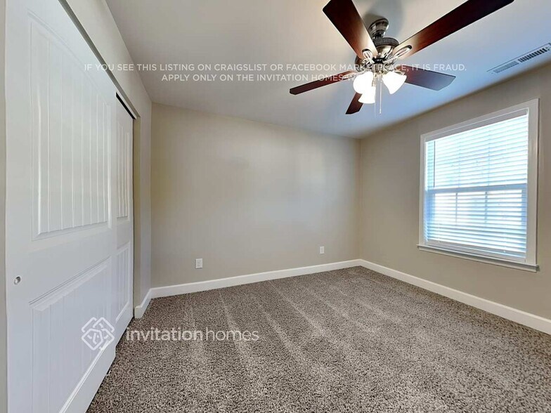 Building Photo - 1019 Sweet Gale Dr