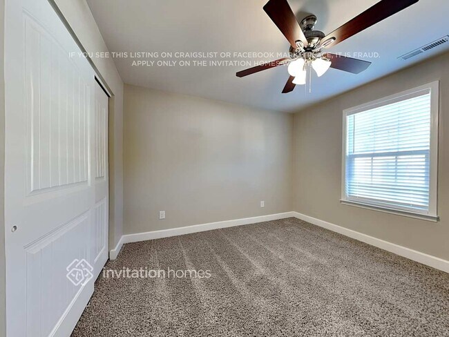 Building Photo - 1019 Sweet Gale Dr