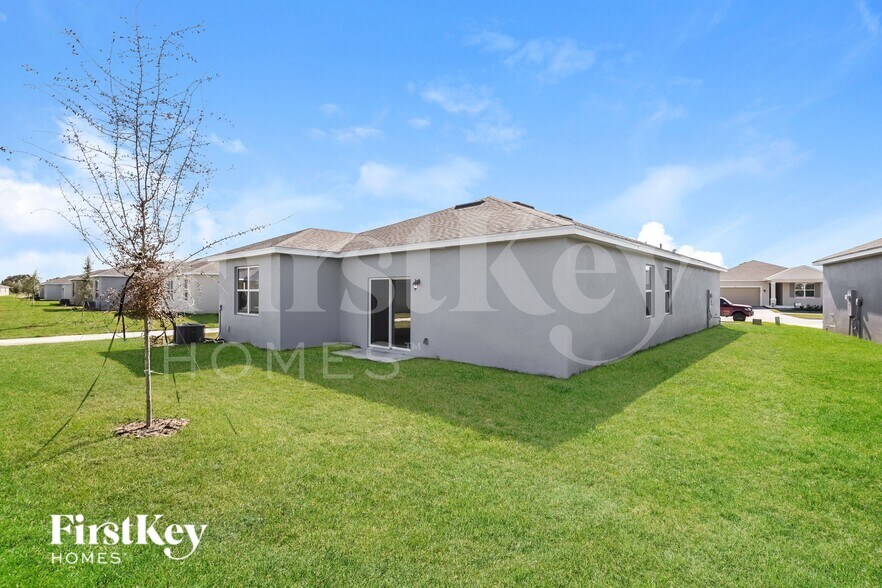 Building Photo - 1234 Ponca Rd