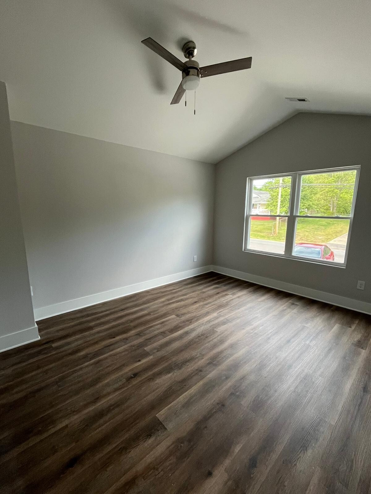 Master Bedroom - 1042 McLain Rd
