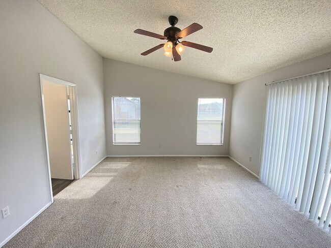 Building Photo - 12948 Broakfield Cir