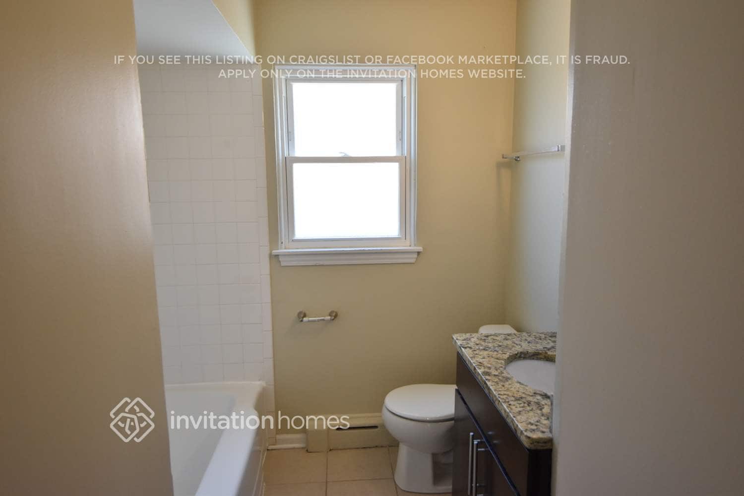 Building Photo - 3046 Emerson St