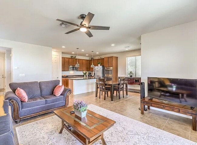 Building Photo - Summerlin Stunner- Spacious Backyard, Stri...