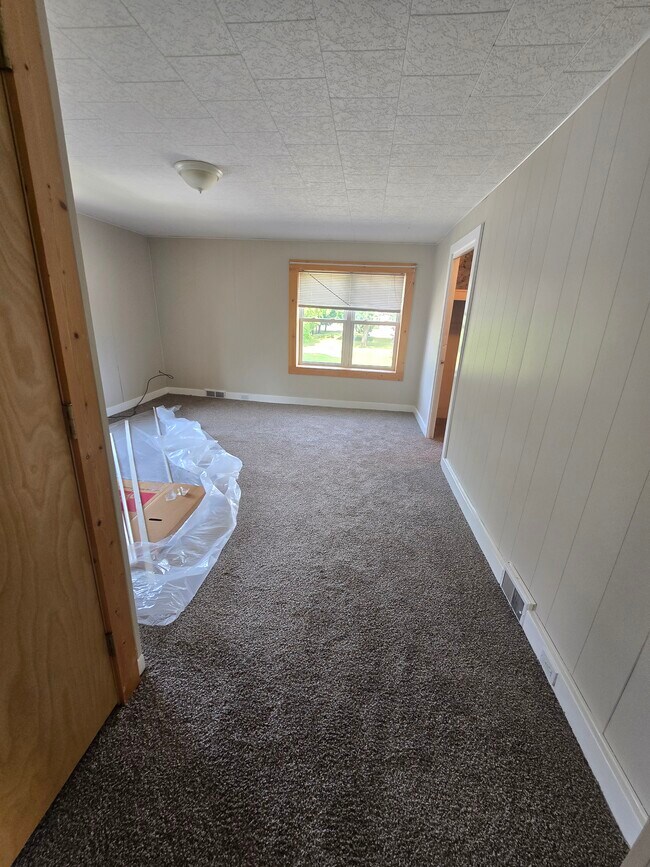 Building Photo - Lockwood