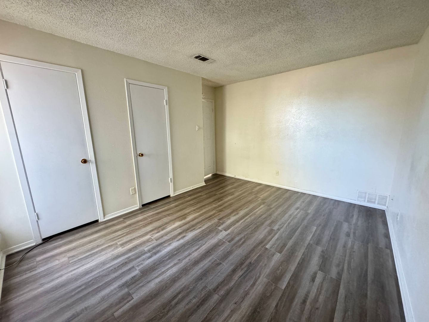 Building Photo - 1301 Willow Springs Rd