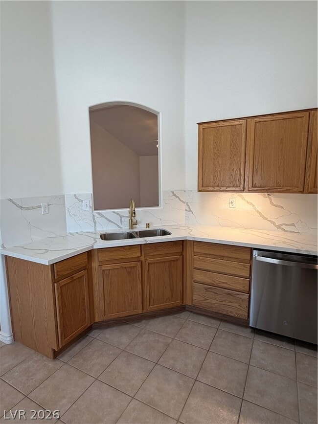 Building Photo - 5776 Badlands Ln