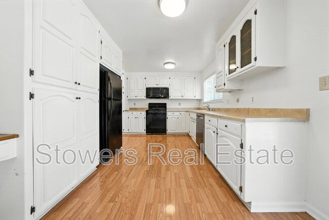 Building Photo - 7284 Brighton Dr