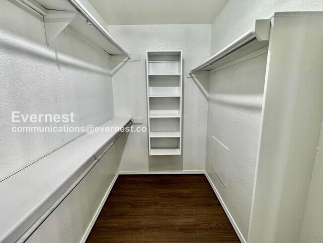 Building Photo - 7019 S 78th E Ave