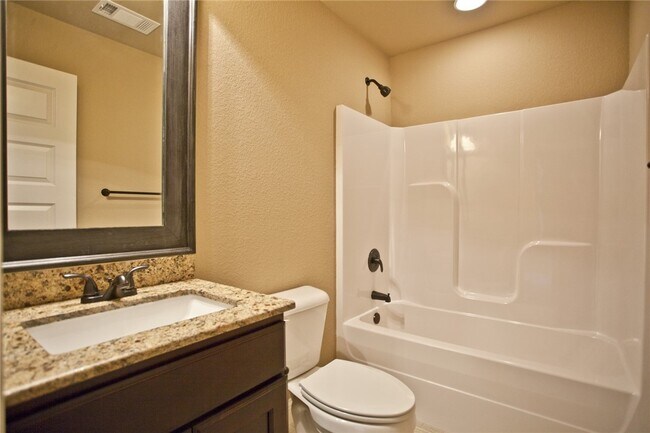 Building Photo - 3210 SW Stonepoint Ave