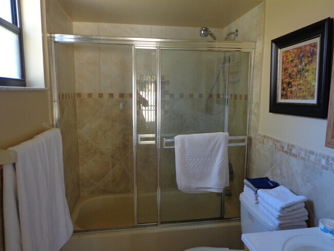 Building Photo - 1168 Amaryllis Ct