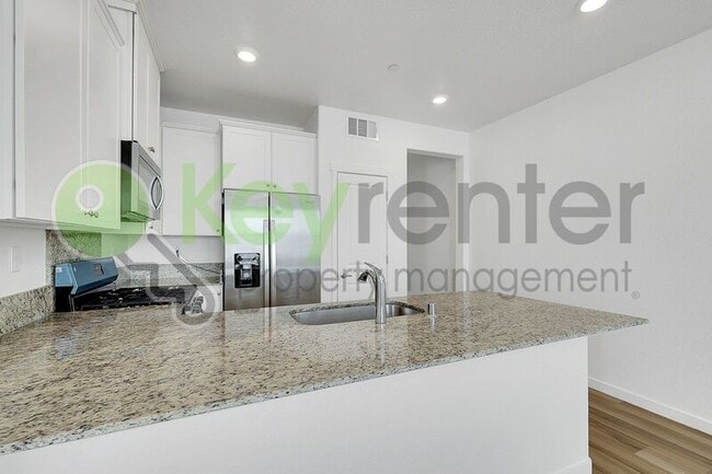 Building Photo - 4093 Southampton St