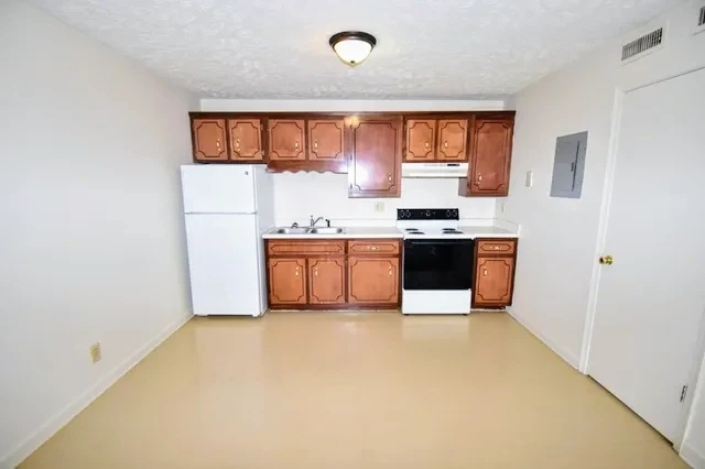 Building Photo - 178 Hadley Dr