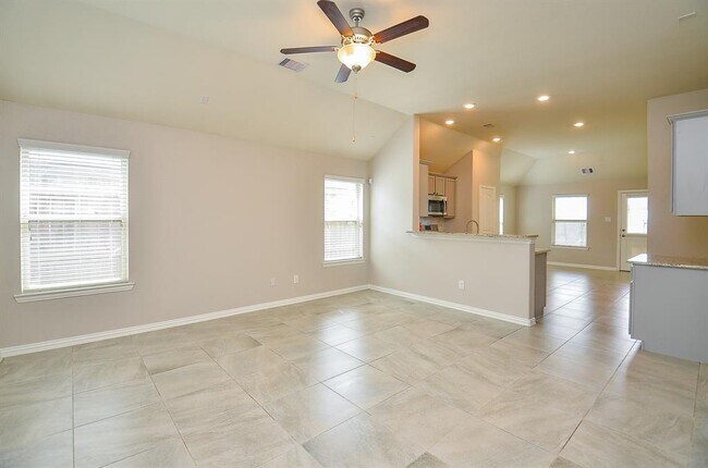 Building Photo - 23019 Tindarey Falls Ln