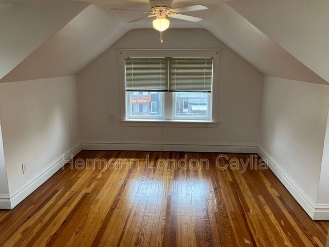 Building Photo - 4910 Bonita Ave