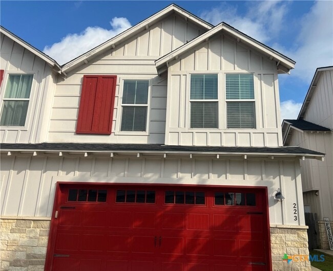 Primary Photo - 223 Sapphire Dr