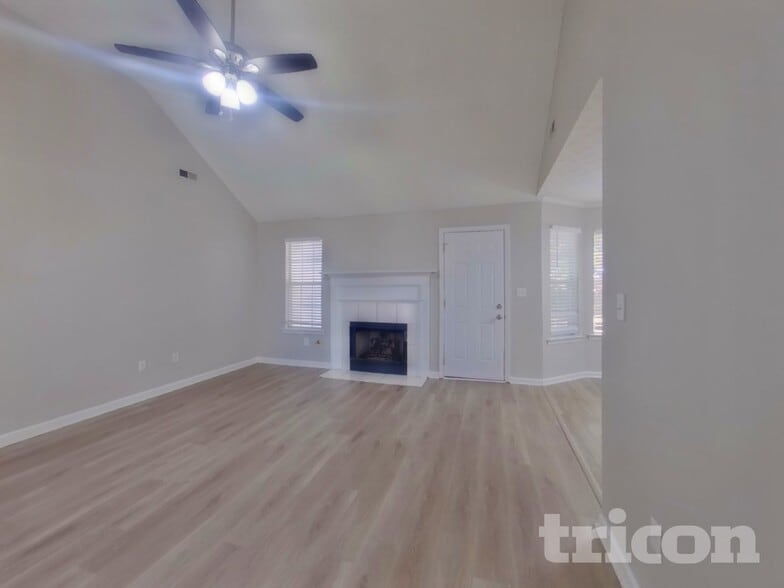 Building Photo - 162 Willow Springs Ln