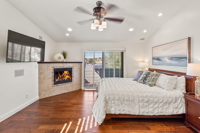 Building Photo - 1077 10th St