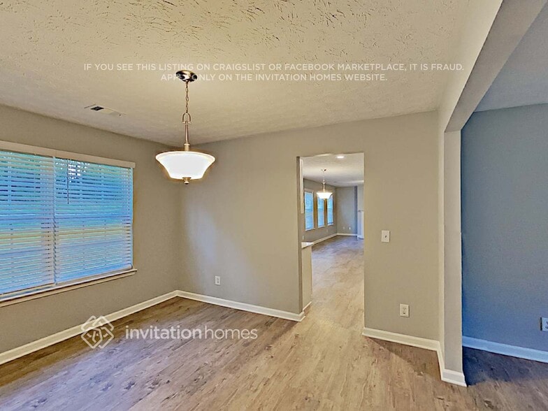 Building Photo - 94 Red Maple Way