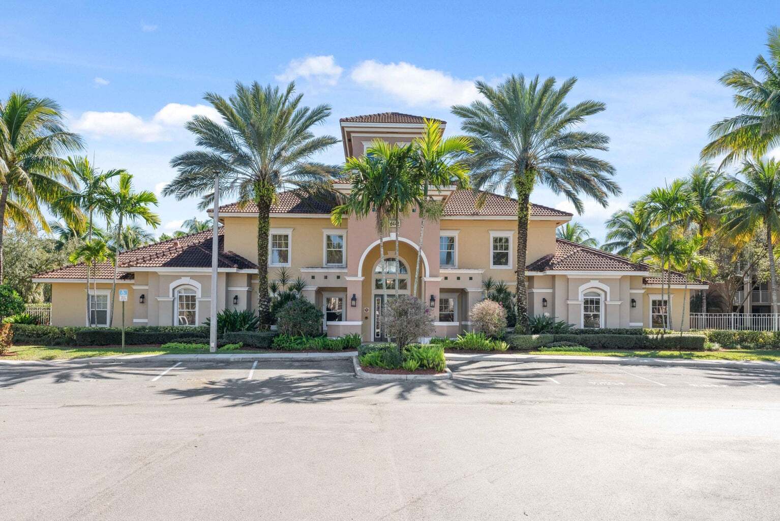 Building Photo - 6530 Emerald Dunes Dr