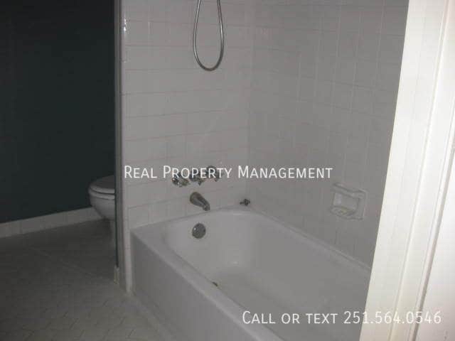 Building Photo - 531 Cheryil Ln