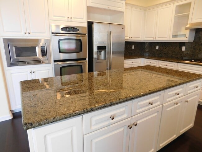 Building Photo - 2750 Dove Tail Dr