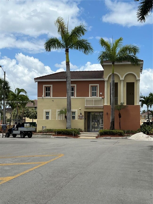 Building Photo - 8900 NW 107th Ct