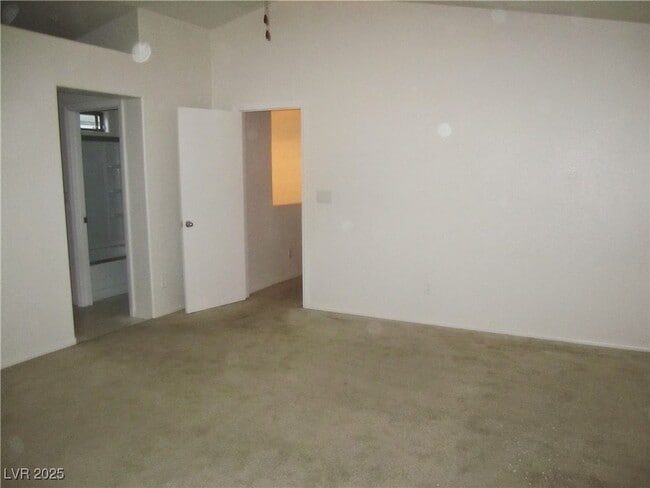 Building Photo - 620 White Shark Ct