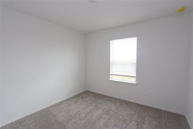 Building Photo - 1606 Cedar Pointe Ct