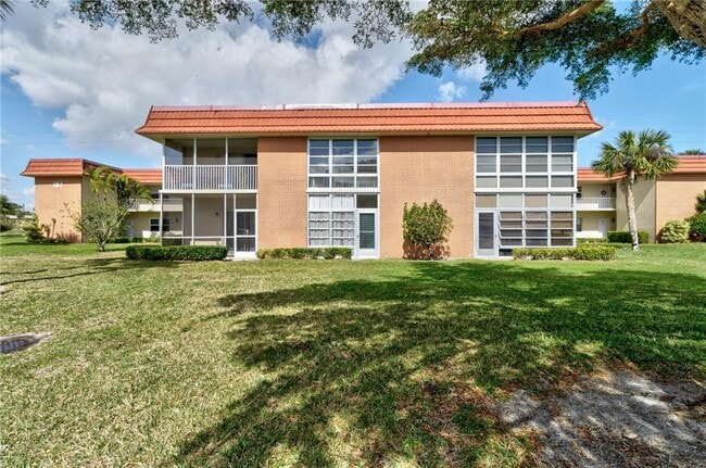 Building Photo - 107 Spring Lake Ct